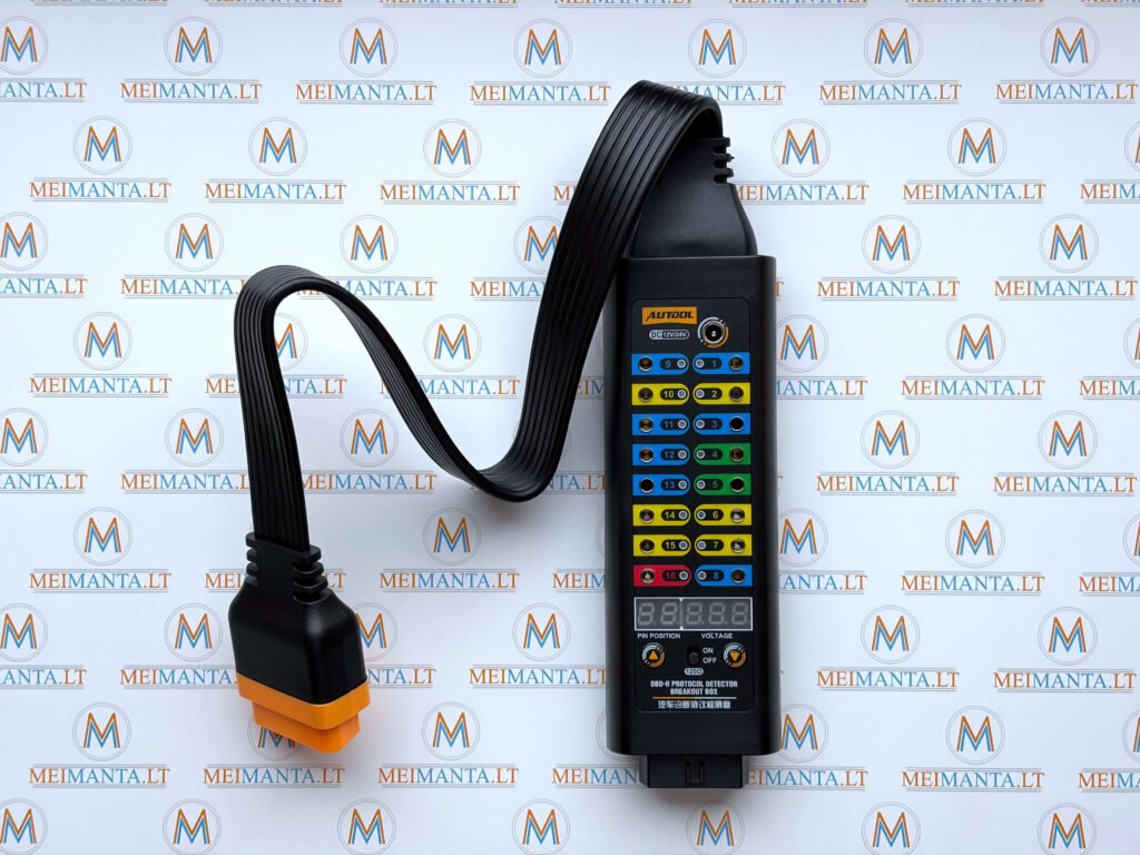 Autool BreakOut Box su voltmetru